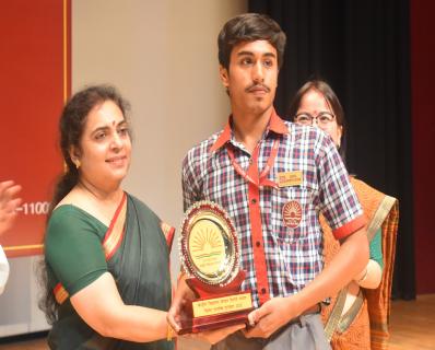 Master Aditya Sharma of Class XII, KVJP Shift-2 is being awarded with the Special Achievement Award 2022 by Honourable Commissioner madam during KVS RO Delhi KVS Delhi Region Award Ceremony on 08/09/2022 for Gold Medal in State level Swimming Championship & bronze medal in 5th All India FinSwimming Federation Cup-2022.